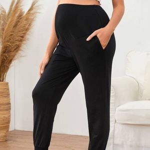 Maternity joggers
